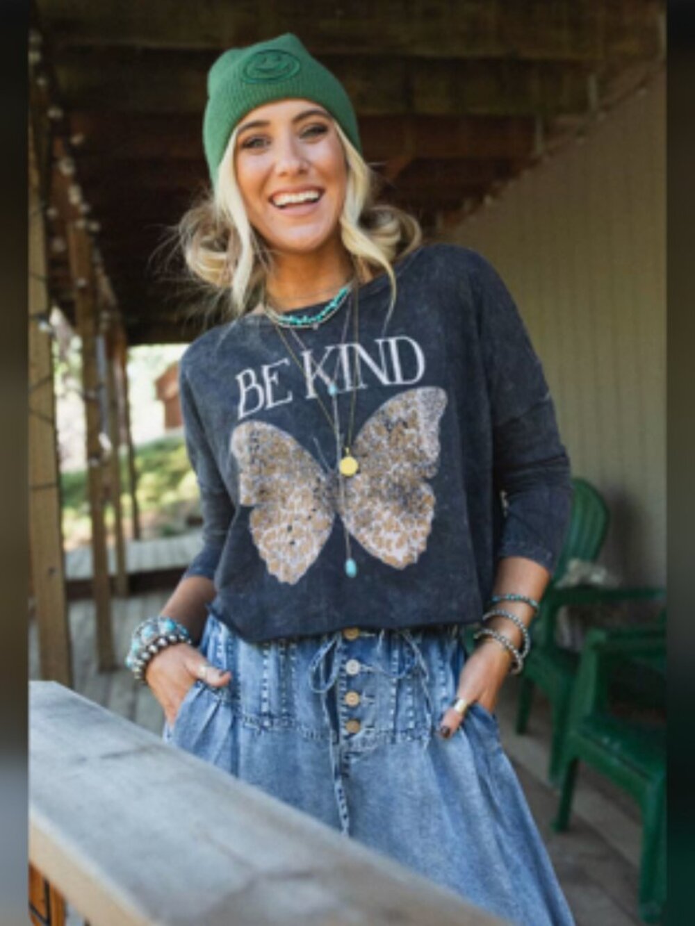 NWT Be Kind Charcoal Long Sleeve Graphic Top in Medium